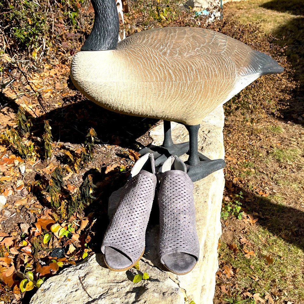 Natural Breeze, Grey, Sandals, size 10